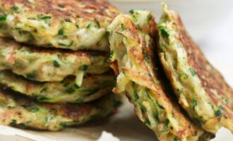 Кабачковые котлеты с овсяными хлопьями