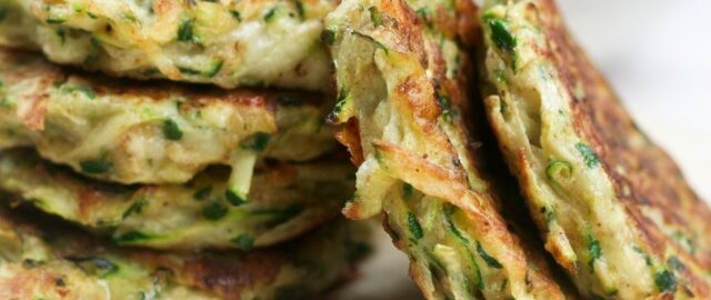 Кабачковые котлеты с овсяными хлопьями