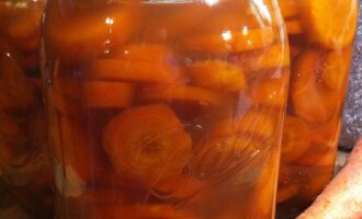 Маринованная морковь с чесноком