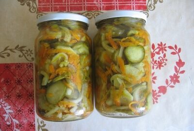 Салат из огурцов и моркови на зиму