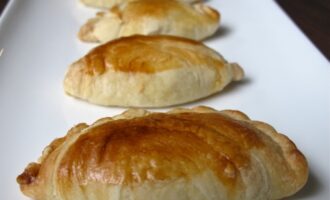 Слоеные булочки с вареньем