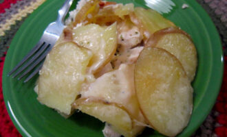 Куриная грудка с картошкой в духовке