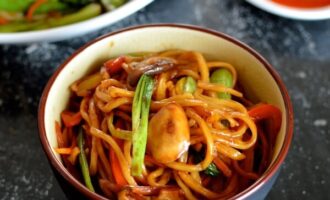 Лапша с овощами по китайски Ло-мейн