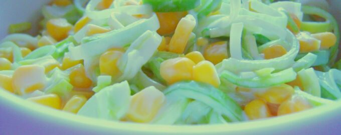 Салат с кукурузой