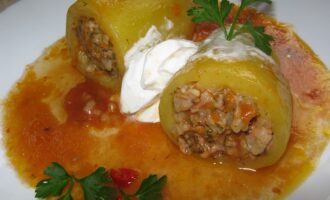 Фаршированные кабачки в мультиварке