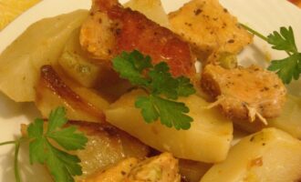 Мясо с картошкой в фольге в духовке