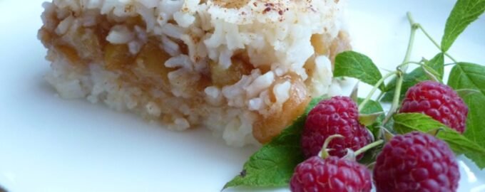 Запеканка с рисом и яблоками
