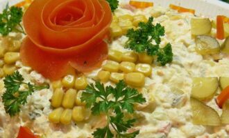 Овощной праздничный салат