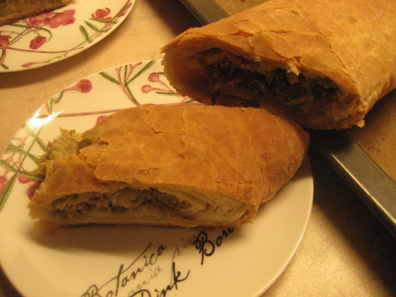 Греческий пирог с мясом и сыром