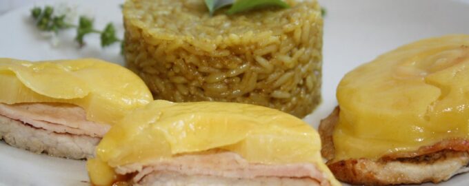 Свинина с ананасами
