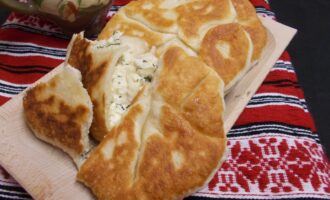 Жареные пироги с сыром