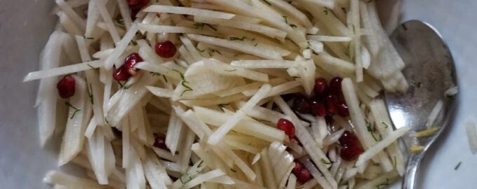 Вкусный салат из редьки