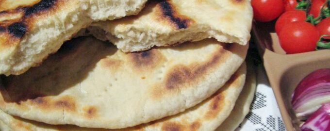 Лепешки из дрожжевого теста на сковороде