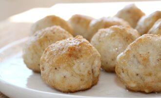Куриные фрикадельки с сыром