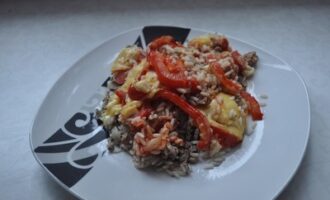 Запеканка из фарша и риса в духовке