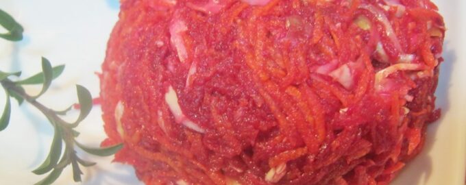 Салат из капусты, свеклы и моркови