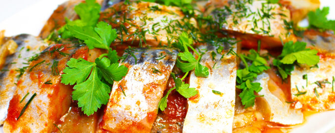 Маринованная скумбрия в томате