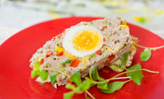 Мясной рулет в микроволновке