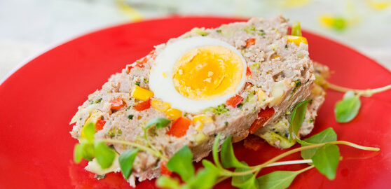 Мясной рулет в микроволновке