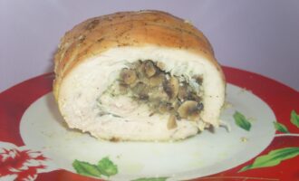 Рулет из индейки с грибами