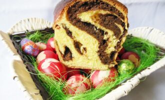 Пасхальная плетенка с шоколадом