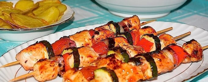 Куриные шашлычки с овощами