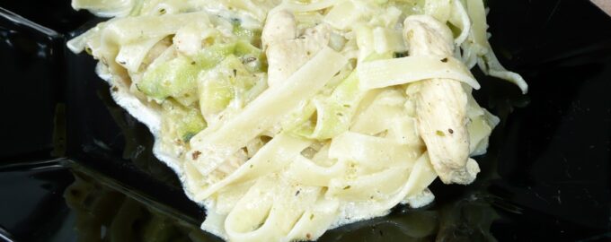 Паста с курицей и цуккини