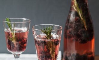 Ежевичная сангрия