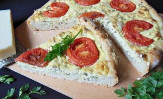 Пирог с помидорами и сыром