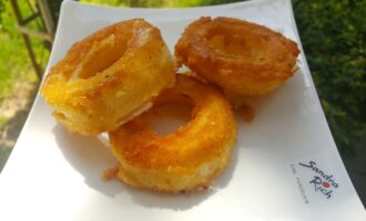 Луковые кольца с сыром