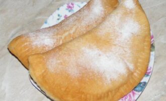 Жареные пирожки с творогом