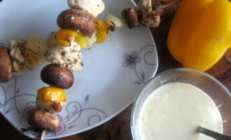 Шашлык из курицы и шампиньонов