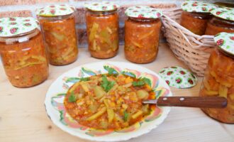Спаржевая фасоль с кабачками на зиму
