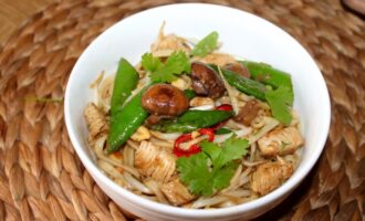 Острая лапша с индейкой
