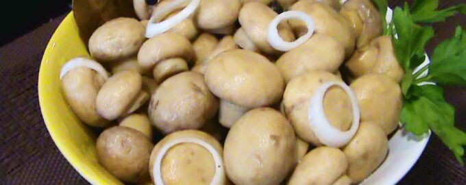 Маринованные шампиньоны в масле
