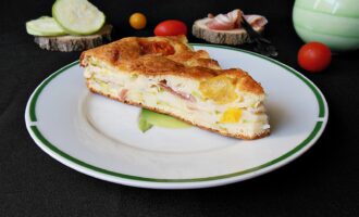 Кабачковый пирог с беконом