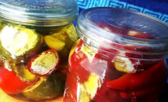 Перцы, фаршированные сыром фета