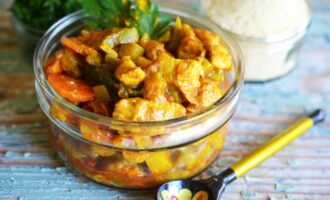 Курица карри с овощами