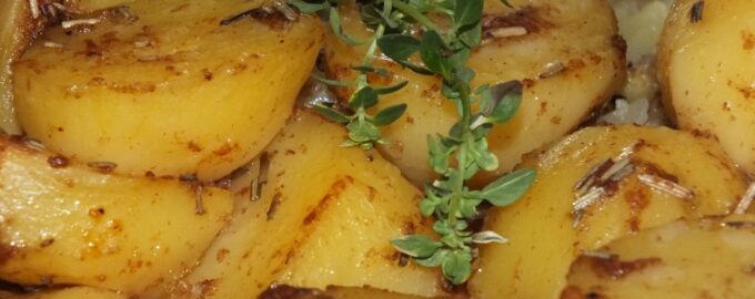 Румяный картофель в духовке