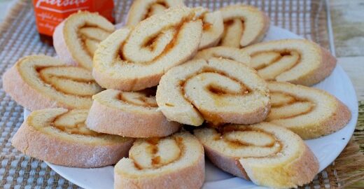 Рулет с джемом