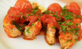 Щука, запеченная с овощами