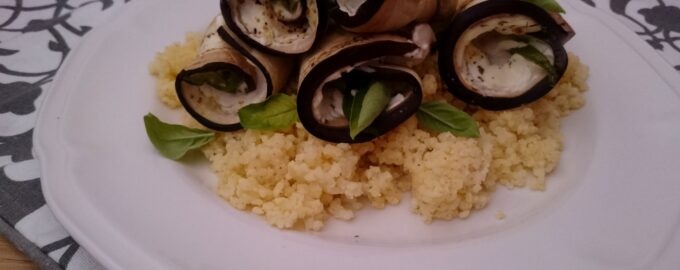 Рулеты из баклажанов с курицей