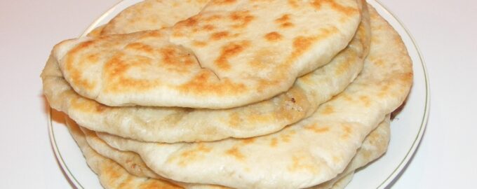 Пирог с мясом на сковороде