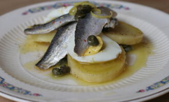 Маринованная килька