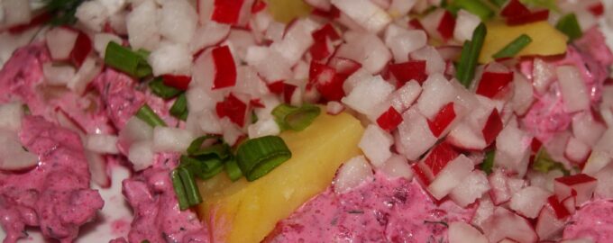 Салат из картофеля со свеклой