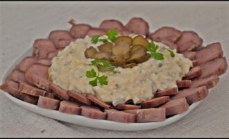 Язык под соусом Ремулад