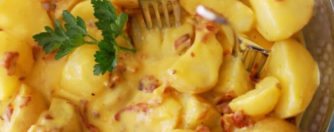Картофель с соусом карбонара