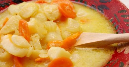 Картофельный суп с сыром и молоком