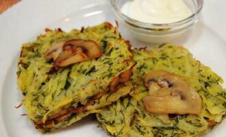 Картофельные драники в духовке с грибами