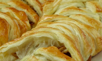 Штрудель с яблоками и орехами
